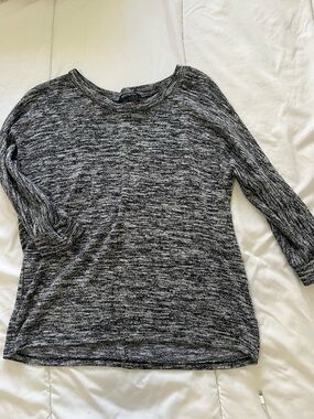 Eclipse Heathered Black & Gray 3/4 Sleeve Crew Top